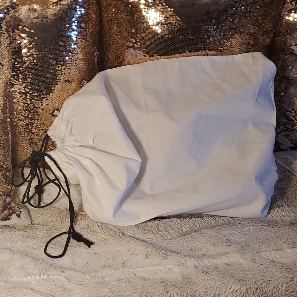 Rosetti Crossbody - Picture 16 of 16